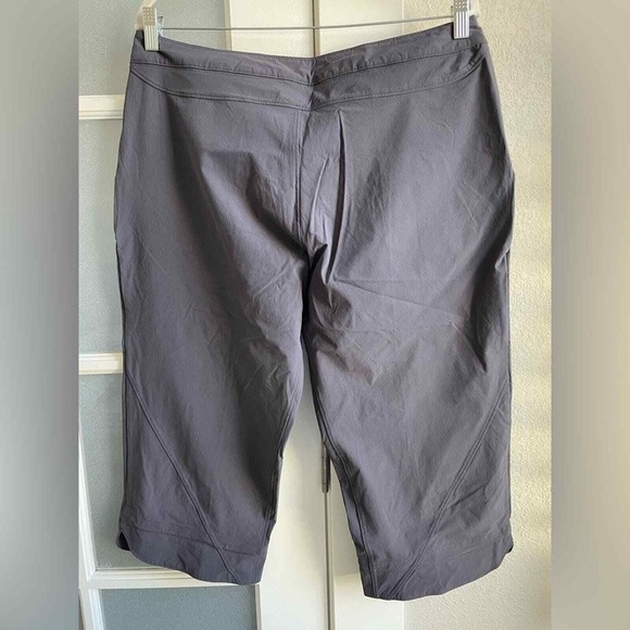 Golite- Women's Outdoor Fitness Tech Multi Pocket Capri Pants - Size‎ 10 - Gray - Picture 3 of 6